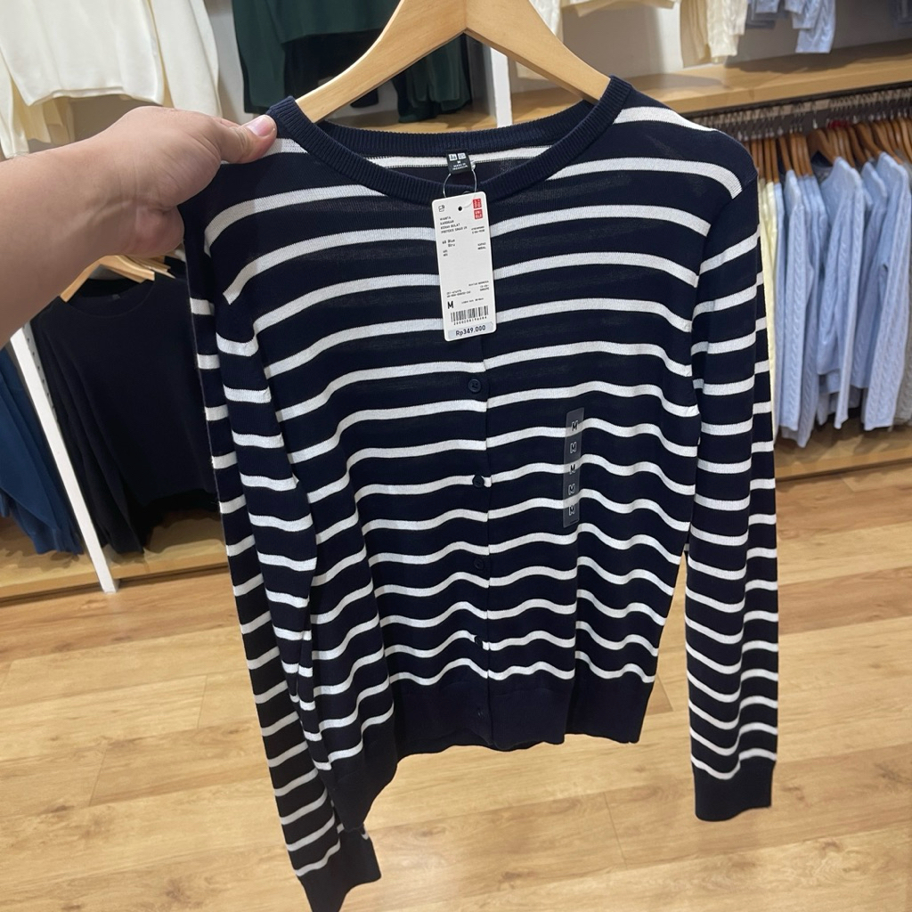 Cardigan Uniqlo Woman PROTEKSI SINAR UV garis 68 blue