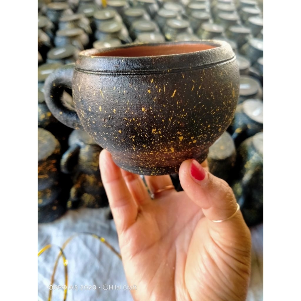 Souvenir Mug gerabah Warna Hitam Warna Natural