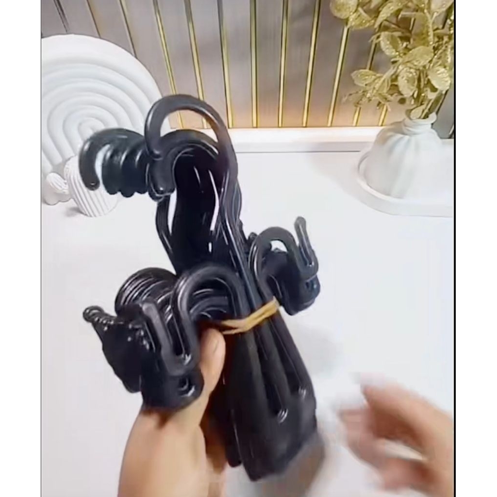 Hanger Sandal 2 in 1 Slop dan Jepit
