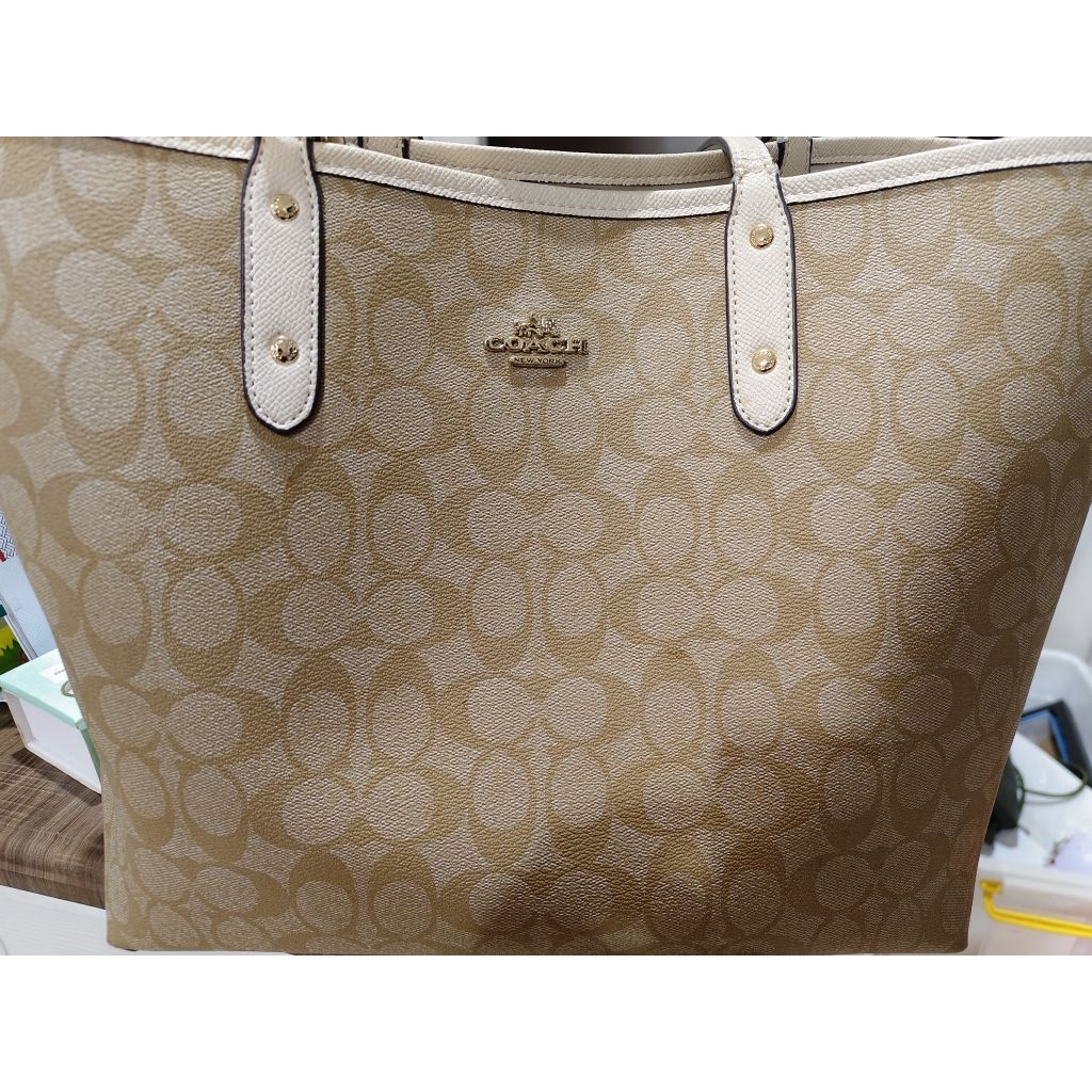 Preloved Tas Tangan Coach F58292
