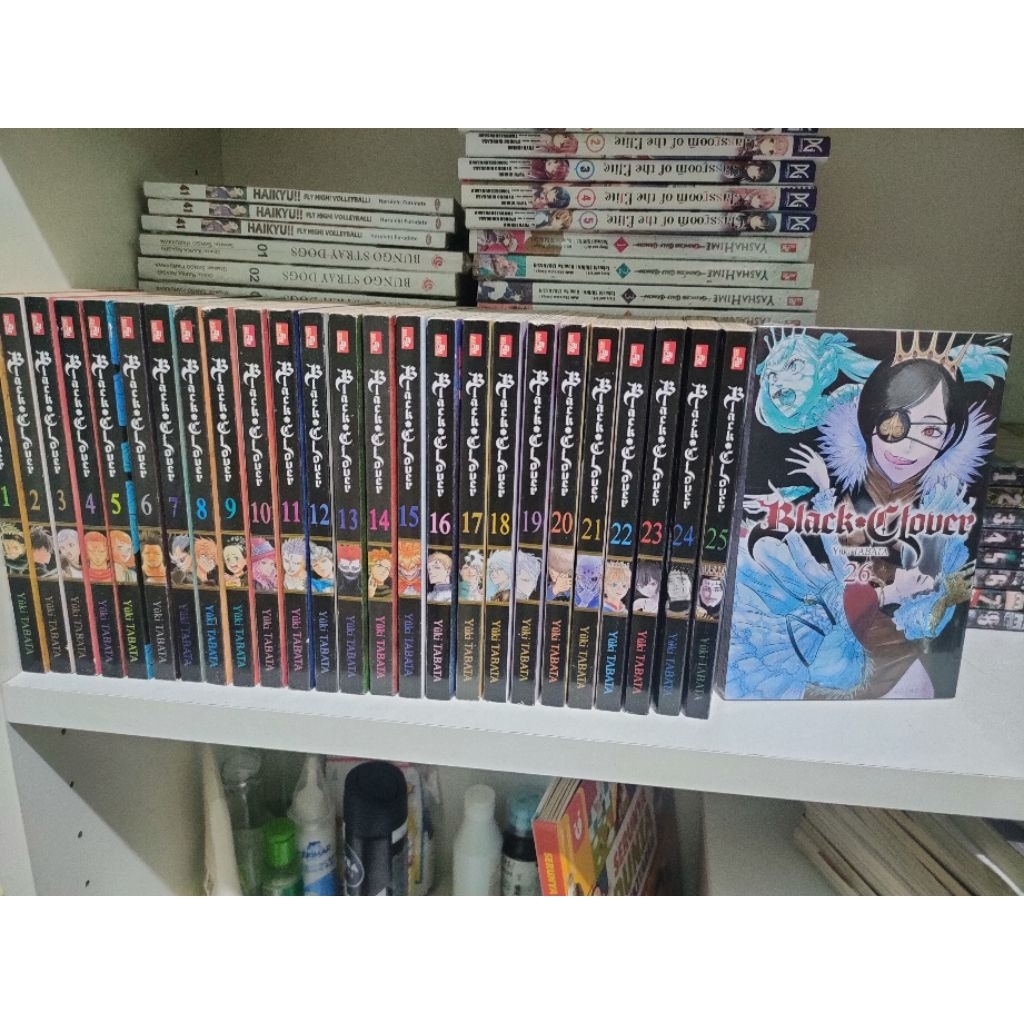 Komik Black Clover Set 1-26
