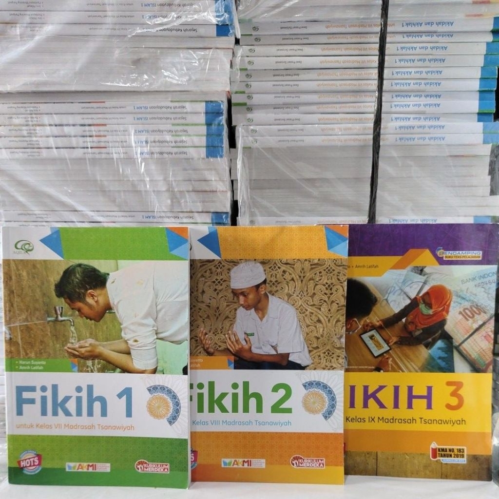 Fikih kelas 7,8,9 Madrasah Tsanawiyah kurikulum Merdeka Aqila