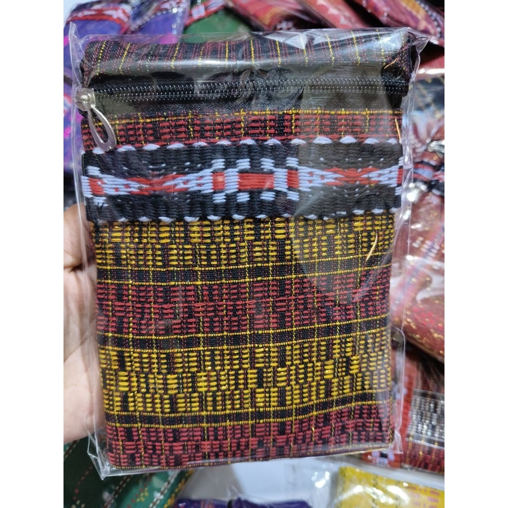 Tas selempang mini bahan ulos Batak