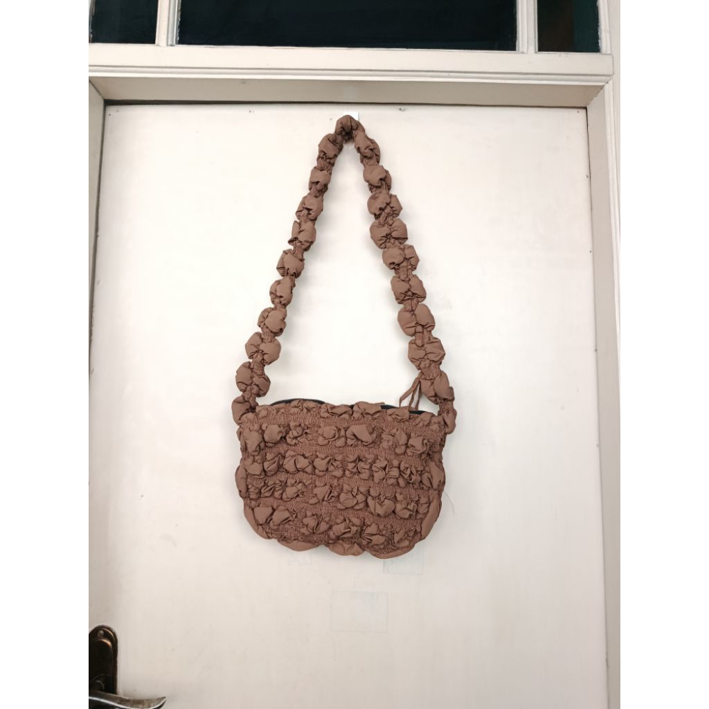 Preloved Puffy Bag Arcell
