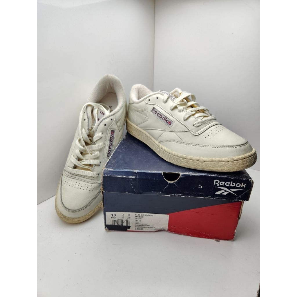 Sepatu Running REEBOK CLUB C85 VINTAGE (UNISEX) WHITE