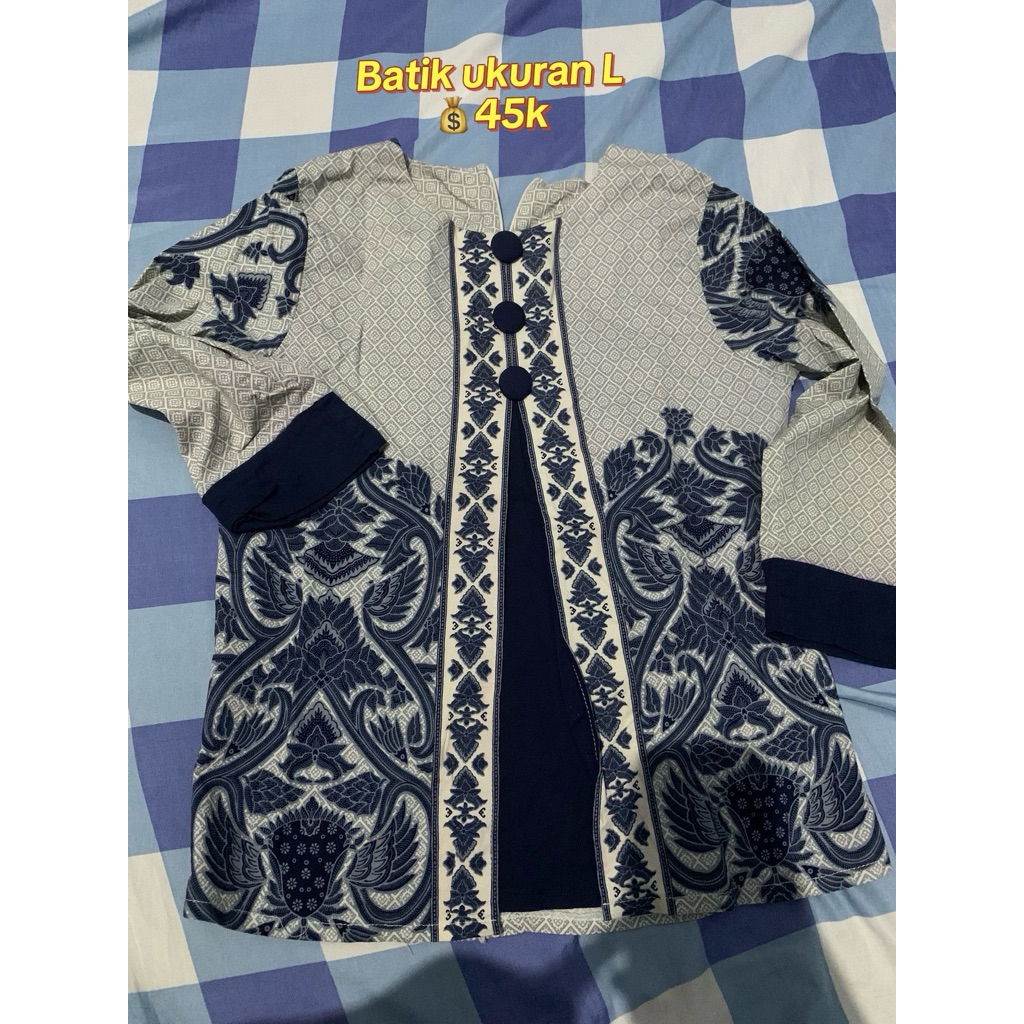 batik navy wanita