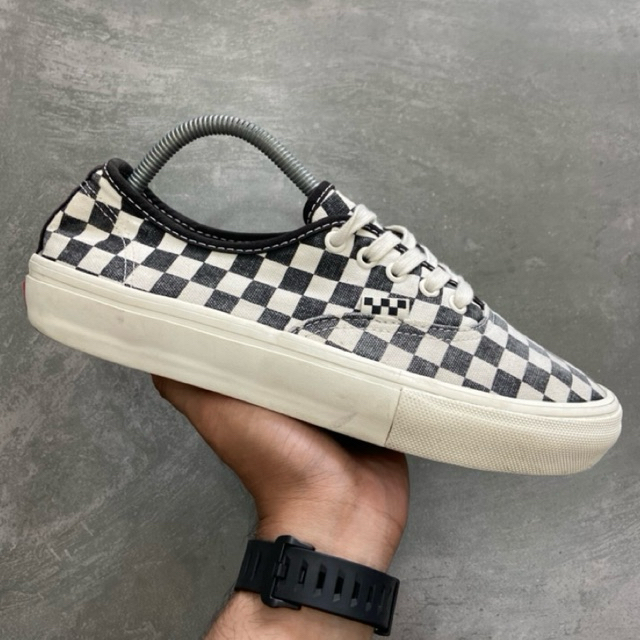 [Size 42] Rare Vans Pro Skate Authentic Checkerboard Black White Second Original Good Condition. Har