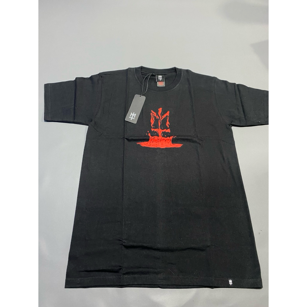 Maternal”Ts black”