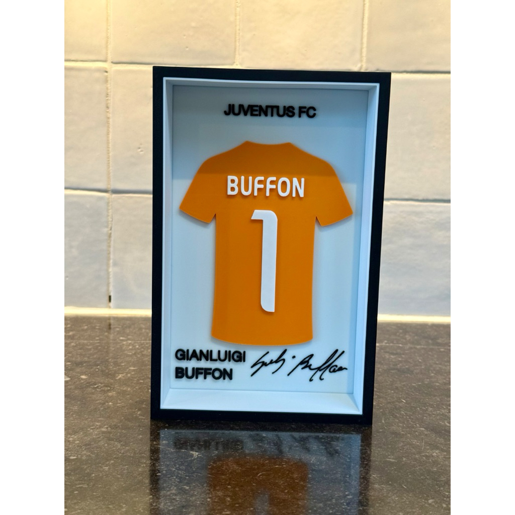 Pajangan Jersey Gianluigi Buffon Juventus 3D Printed Kit Card Jersey Frame Superman Juve Hiasan Meja
