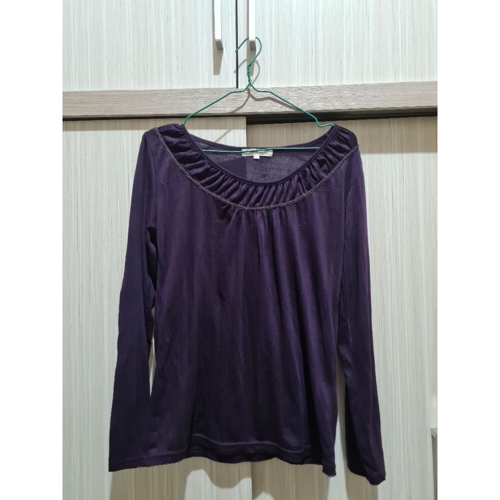 Preloved Kaos Lengan Panjang Wanita Ungu Terong