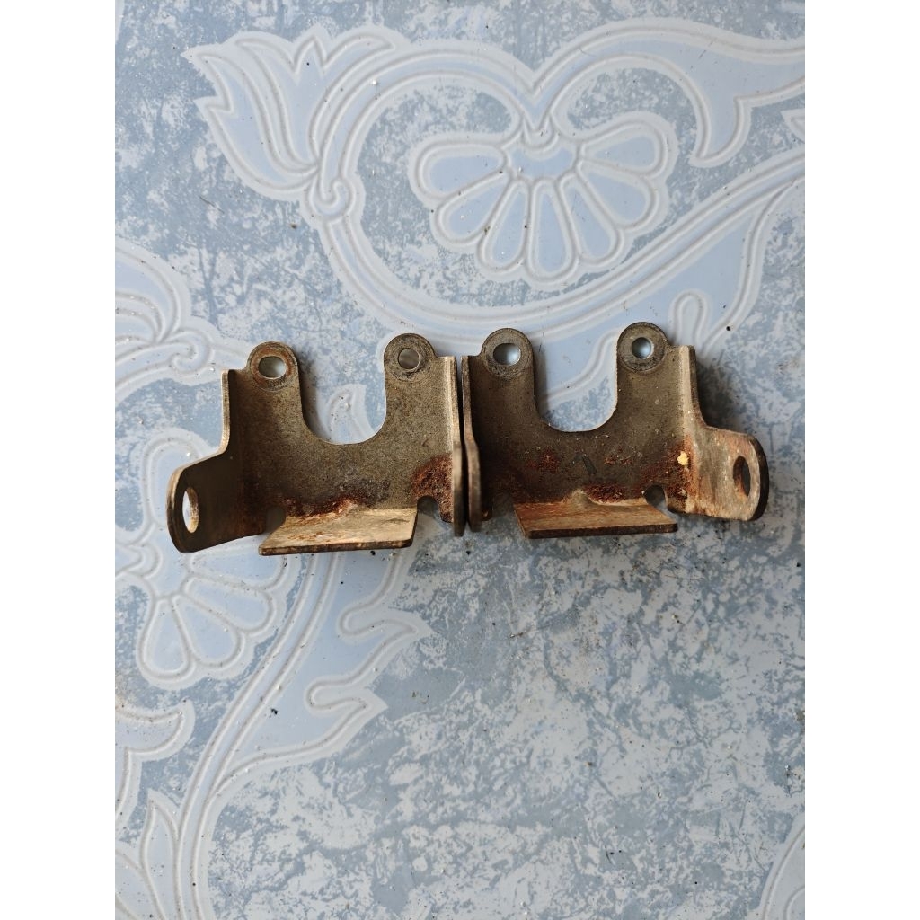 BRACKET ENGSEL JOK MOTOR VEGA ZR ORIGINAL COPOTAN