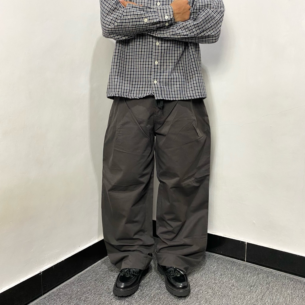 Beslow charcoal baggy pants