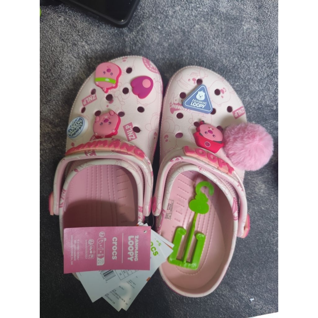 Crocs loopy