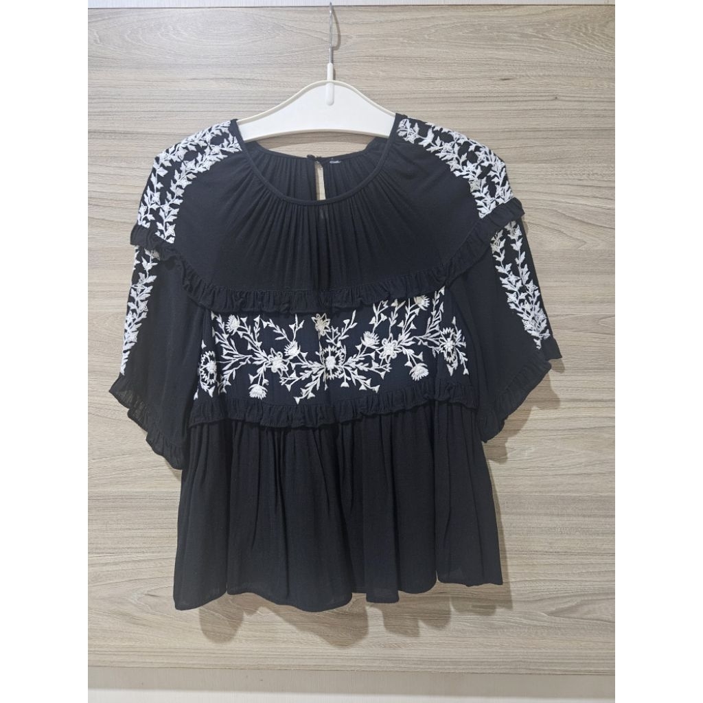 Blouse Bordir Zara, Warna Hitam - preloved