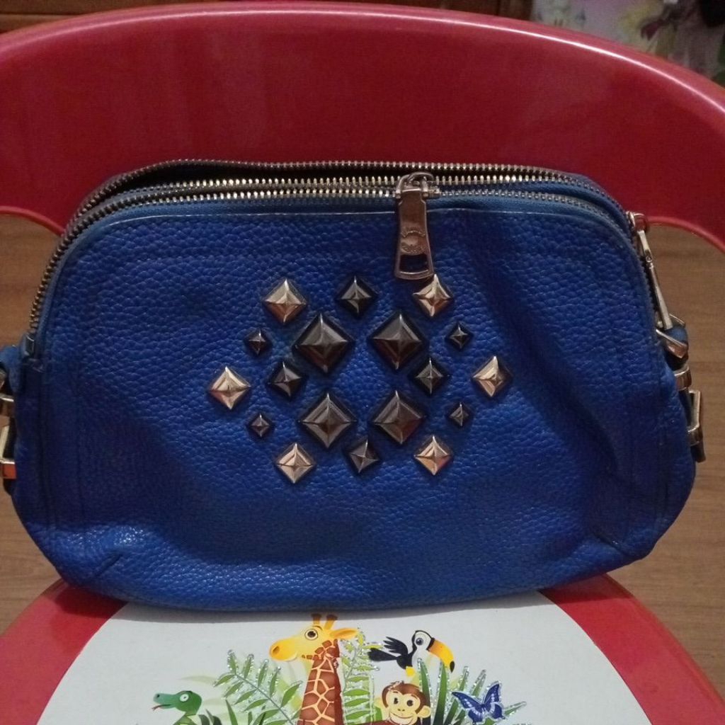 Tas Sling Kulit jeruk Wanita Monza