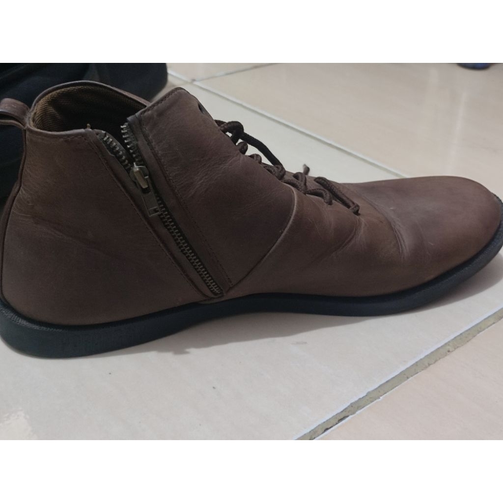 sepatu kulit pria BRODO original second size 42