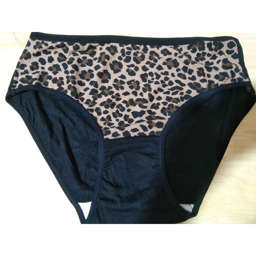 CD bahan IMPORT ukuran XL (motif random)