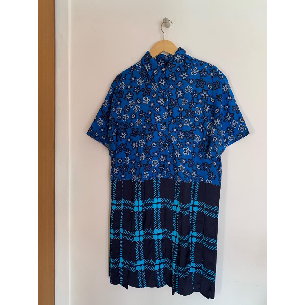 Private Eyes - Marni x Uniqlo Blue Floral Shirt Dress