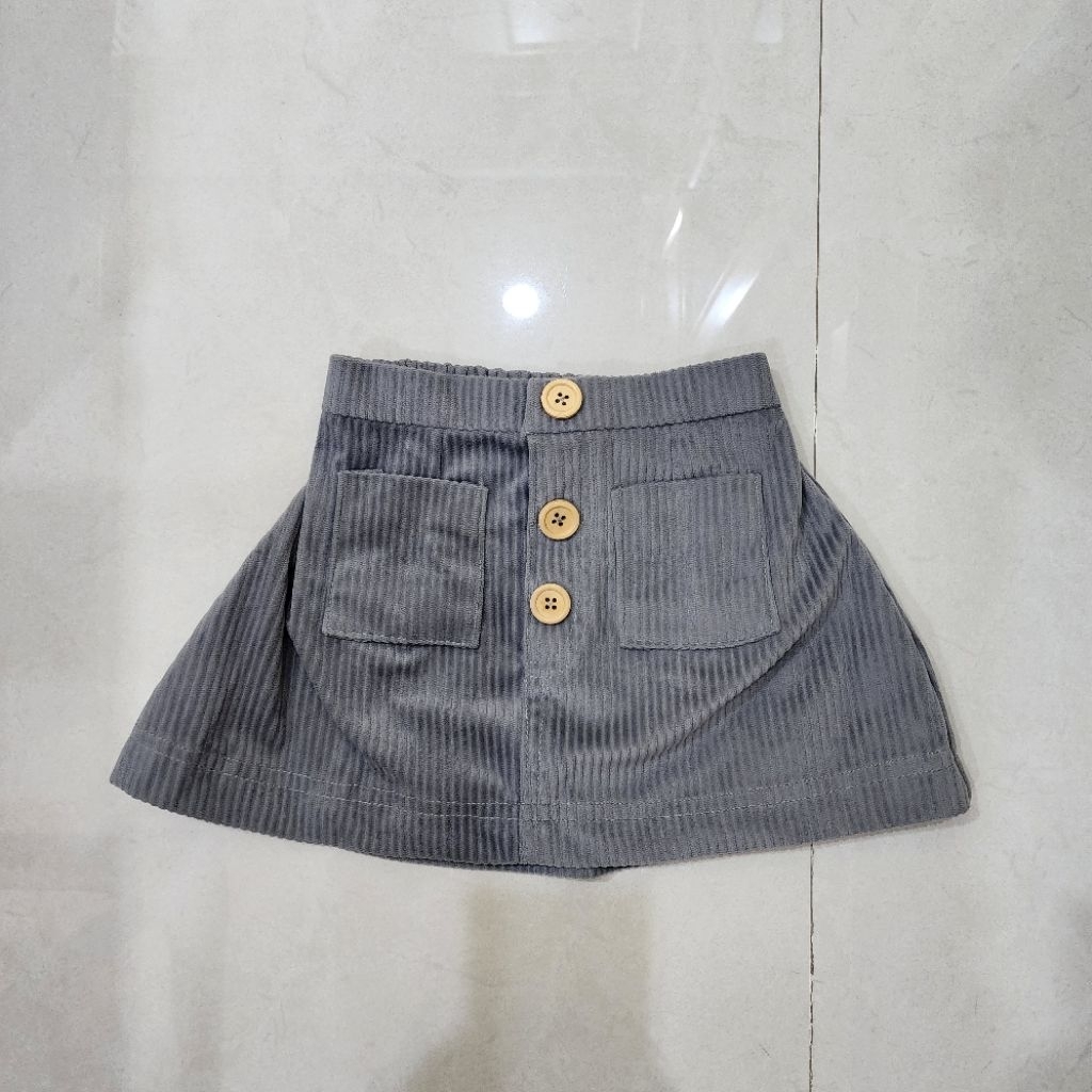 Preloved Rok Anak Perempuan / Preloved Baju Anak Perempuan / Preloved Bawahan Anak Perempuan / Prelo