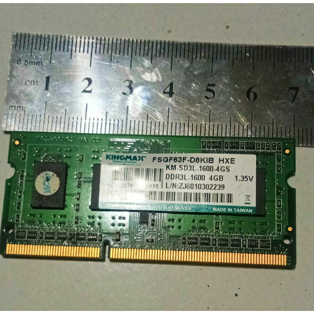 ram laptop ,bekas pakai king max DDR3 4GB 1600mhz pc 12800 1.35v, ori