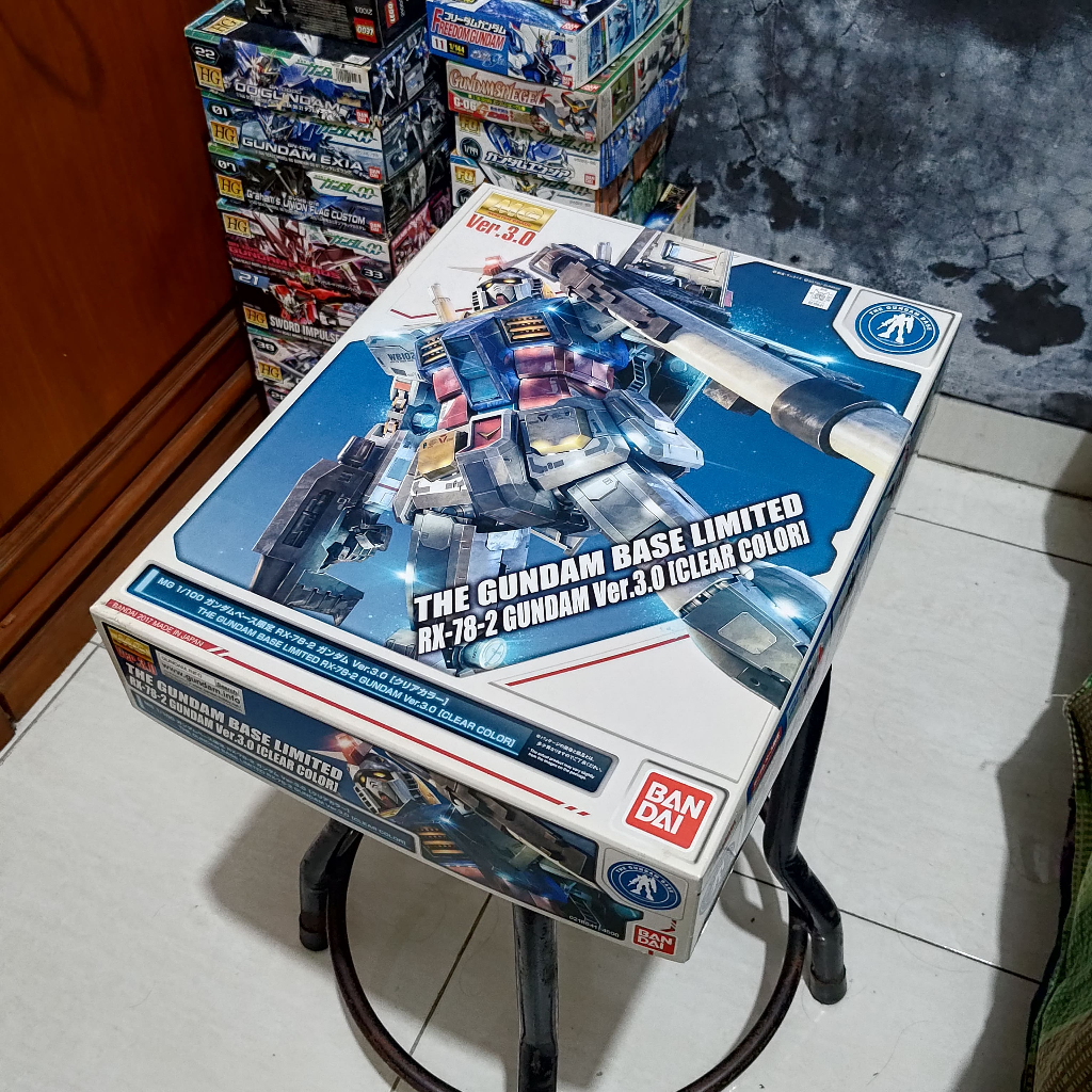 MG GUNDAM RX 78-2 VER 3.0 CLEAR COLOR BANDAI