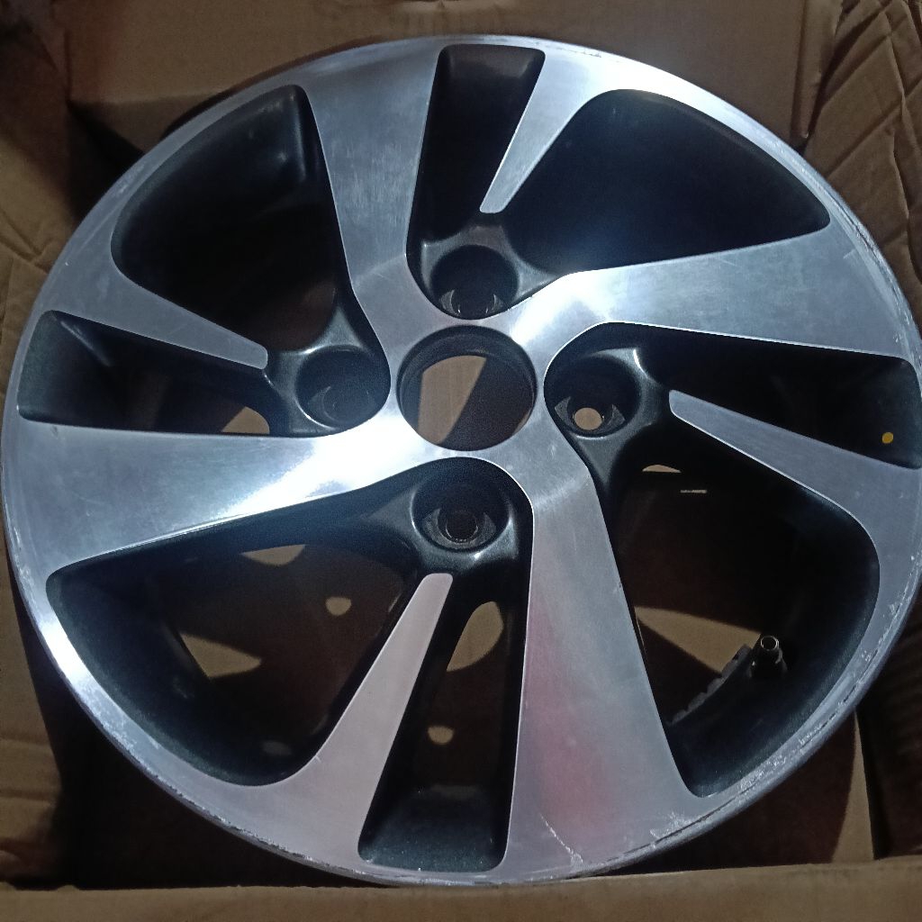 Velg 15 Avanza Veloz Original 1bh Serep