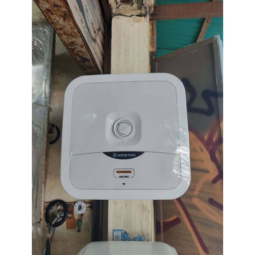 water heater ariston 15 L