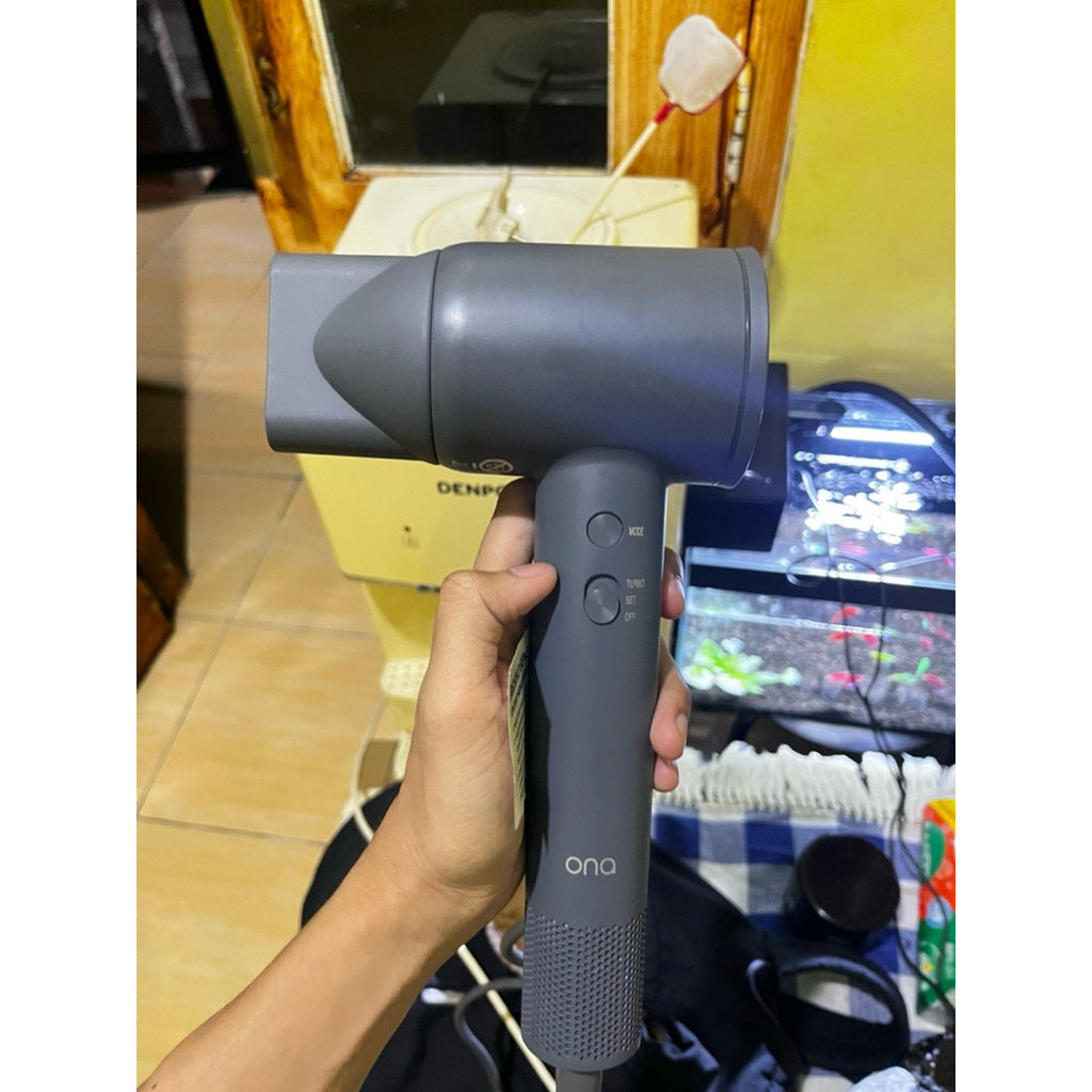 HAIRDYER ONA (OMNIA) preloved