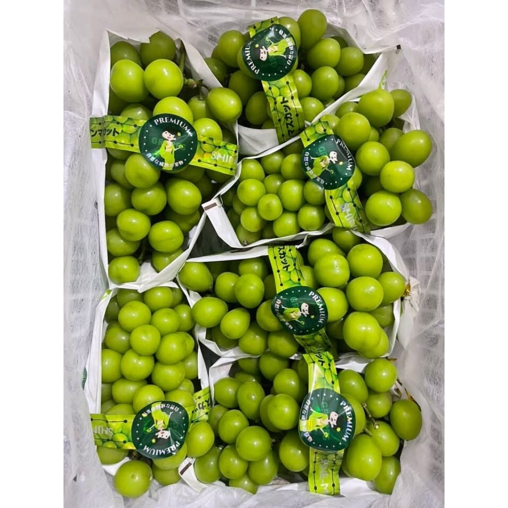 anggur shine muscat curah manis 1krat 6kg