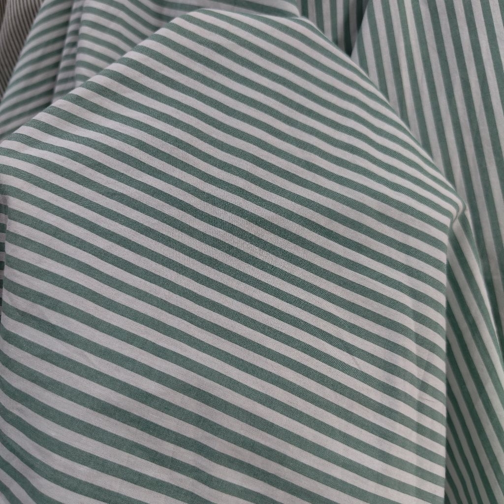KAIN KATUN POPLIN MOTIF SALUR SISA GARMENT  - KAIN KATUN MOTIF GARIS - BAHAN KAIN MOTIF SALUR HARGA 
