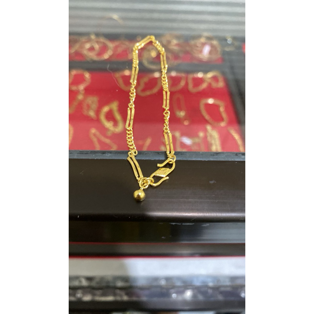 Gelang koin lapis emas