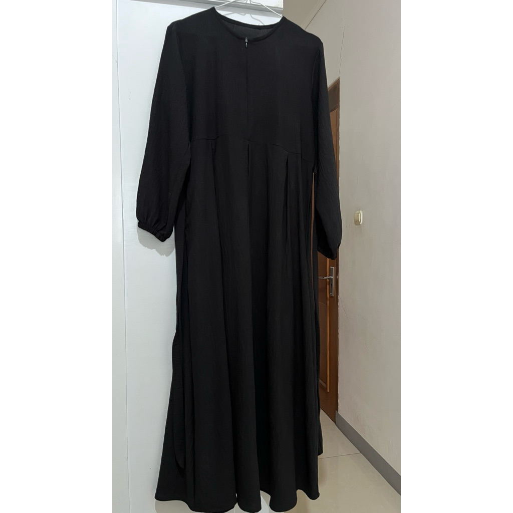 PRELOVED Gamis Hitam