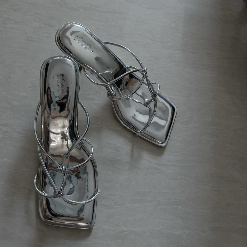 Preloved Paul Heels / Heels wanita Silver