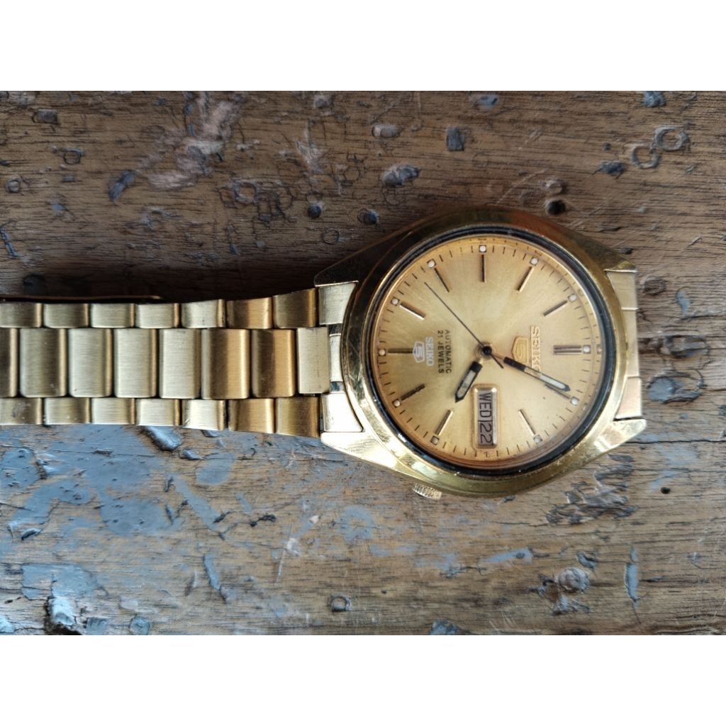 Seiko 5 otomatis watch