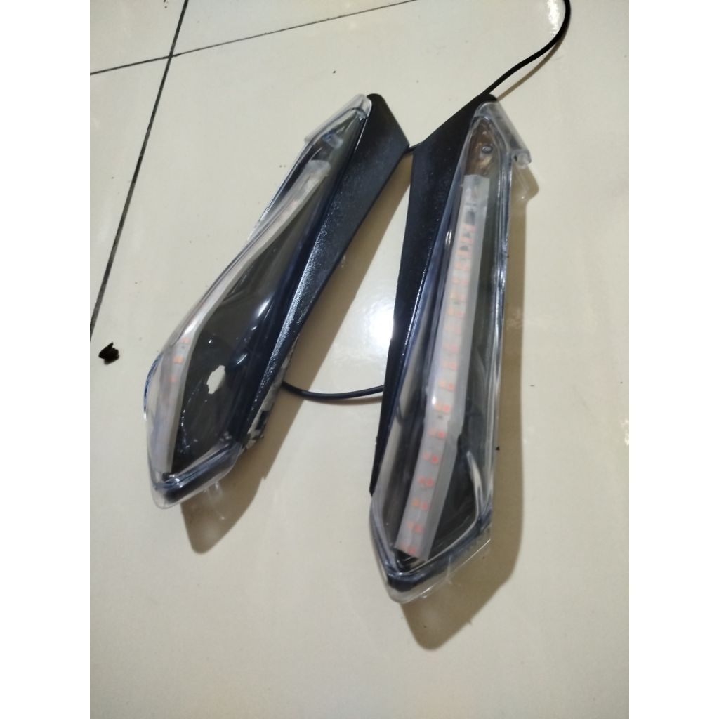 Lampu Sen Depan Vario 110 Techno Custom Alis Running Merah Biru Siap Pakai