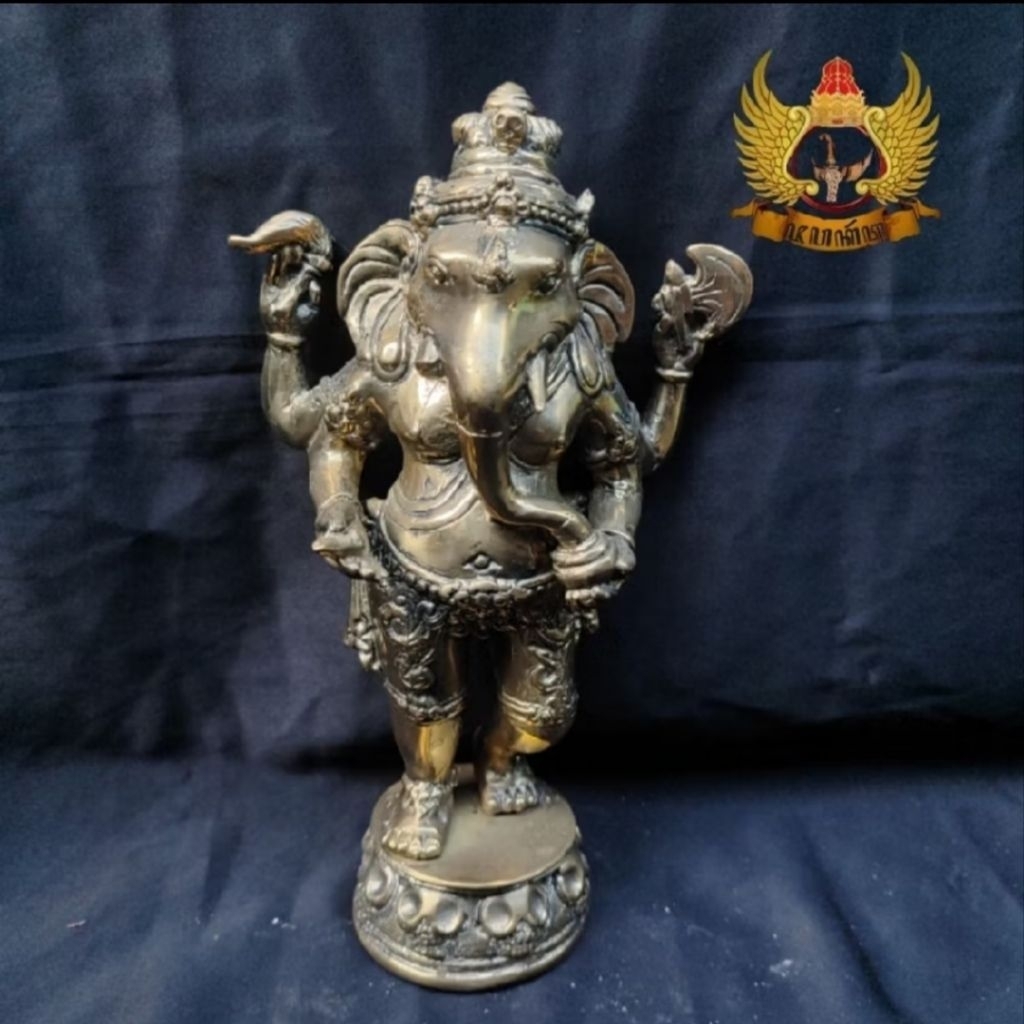 Patung Dewa Ganesha Berdiri Bahan Kuningan Warna Kuning Emas