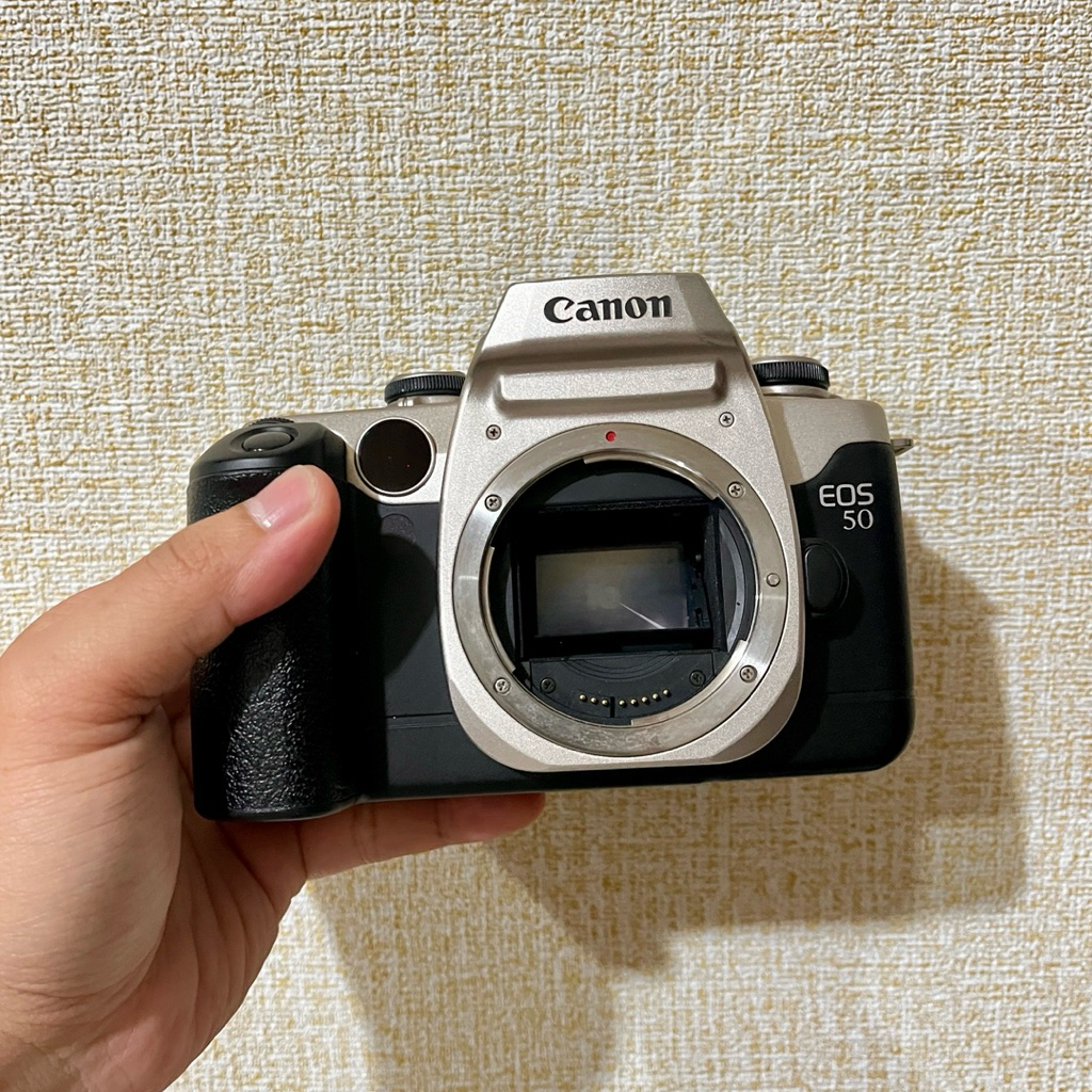 Canon EOS 50 (Analog Camera)