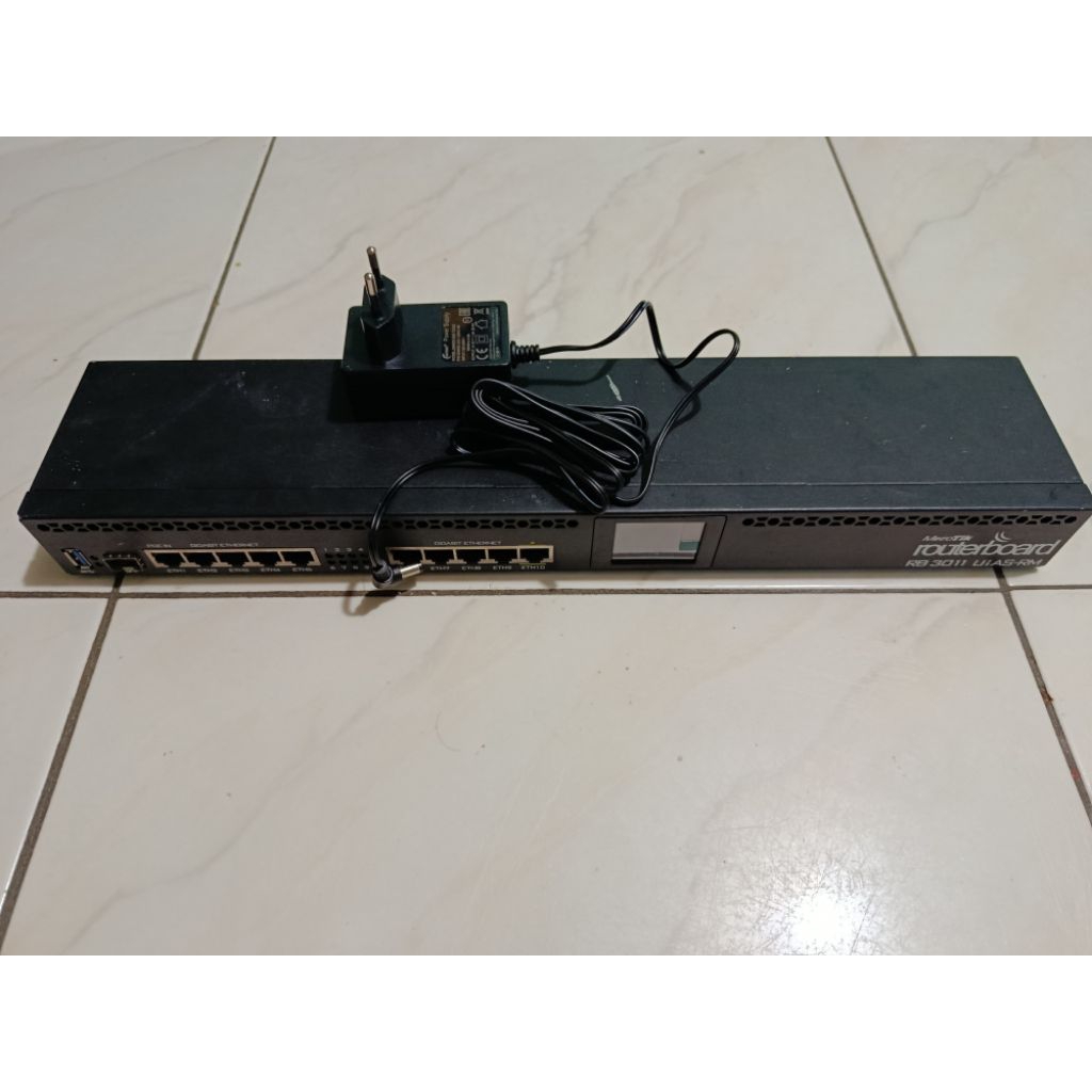 Mikrotik RB3011UiAS-RM Bekas Normal