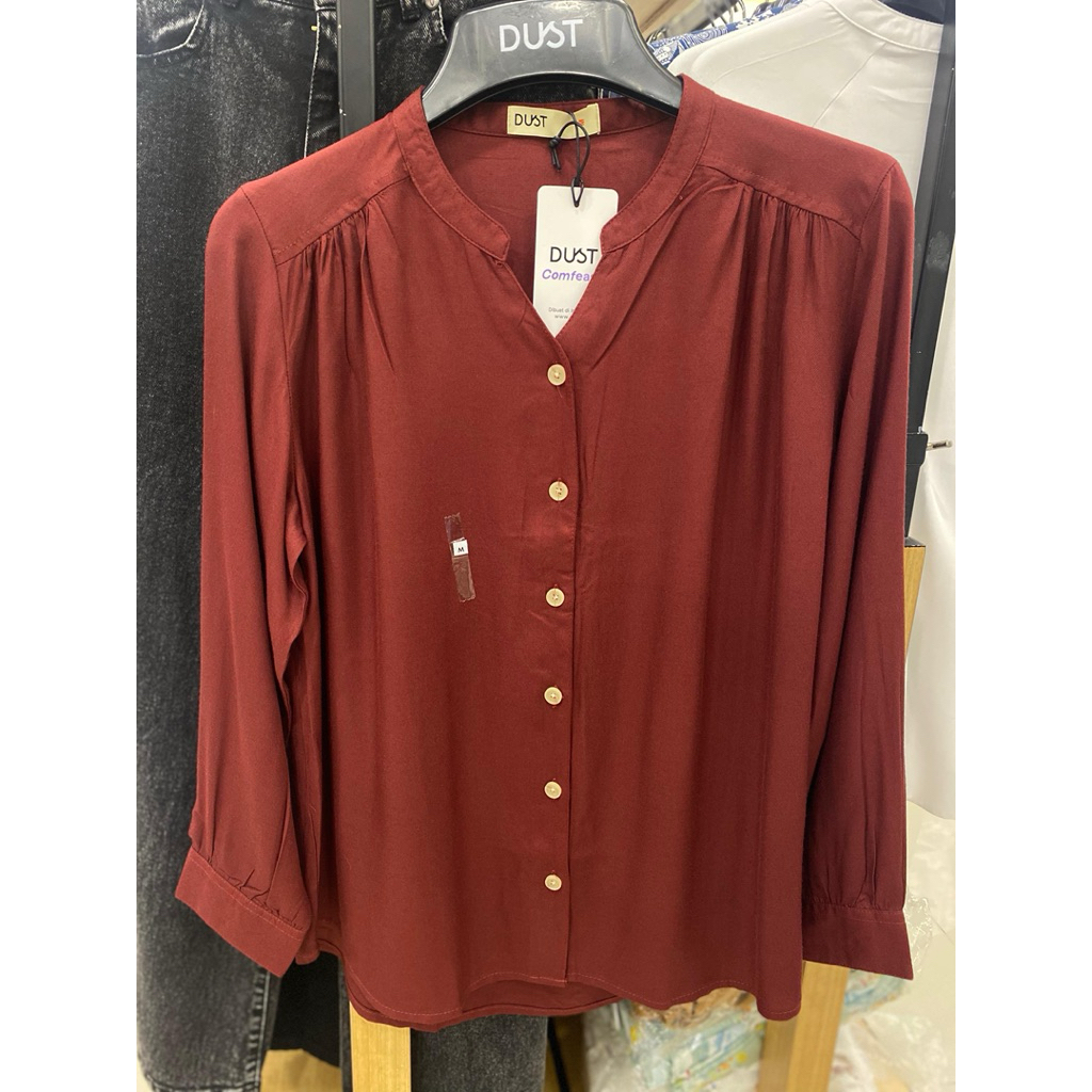 Kemeja wanita brand DUST original