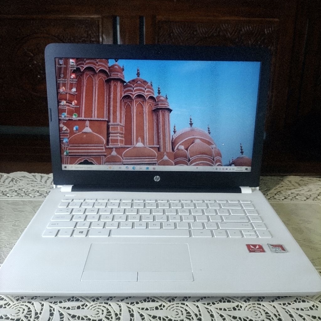 LAPTOP MURAH SEMARANG HP 14 BW AMD A9-9420 RAM 8GB SSD 128GB + HDD 500GB VGA RENDER AMD Radeon 520