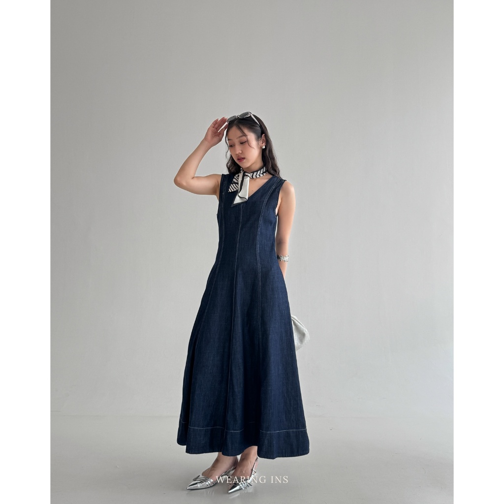 [WEARING INS] Elin Dress - Dress Wanita Denim V-Neck Sleeveless Long Midi Dress - Simple Casual Form