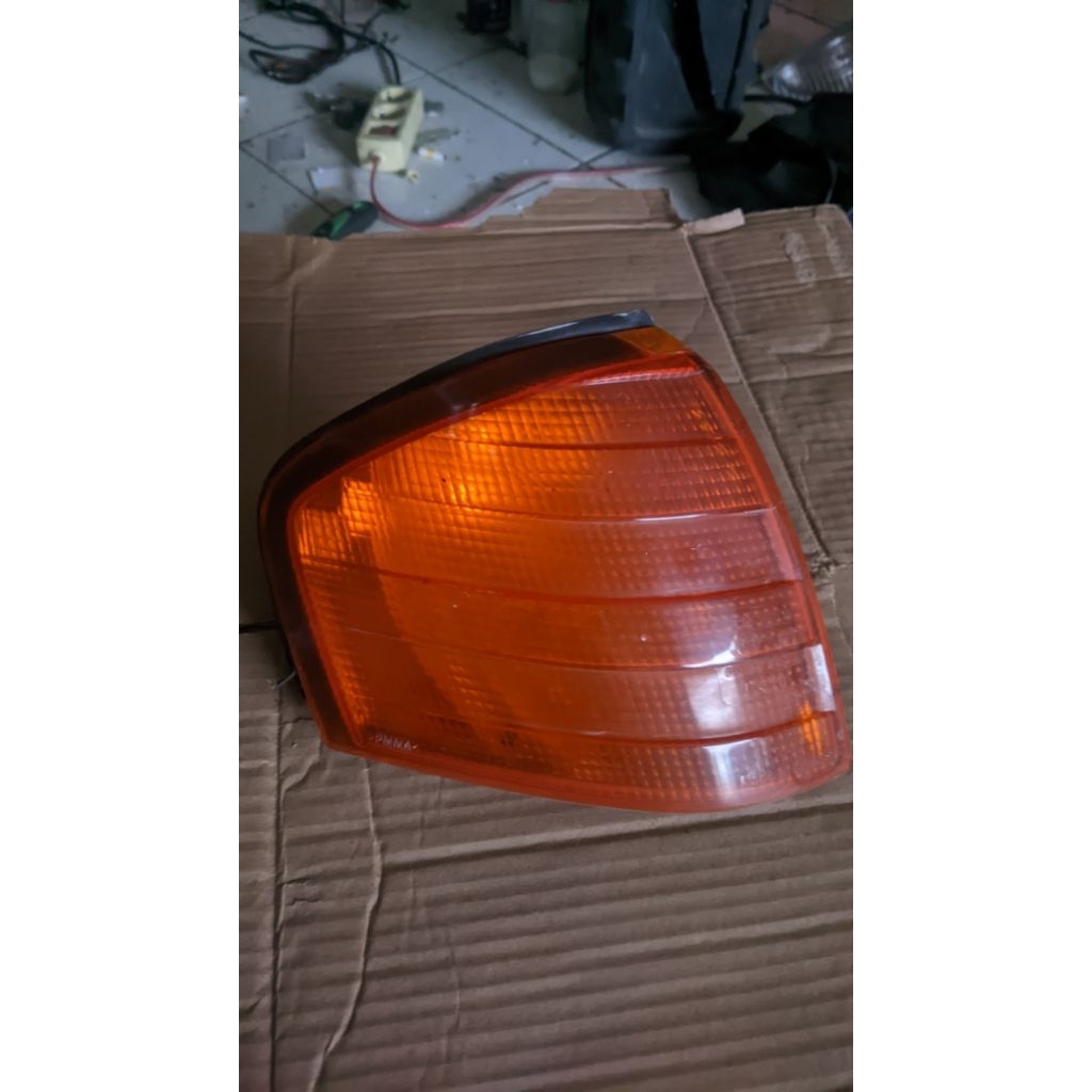 Lampu Sein sen Mercedes Benz W202 Kuning kanan original