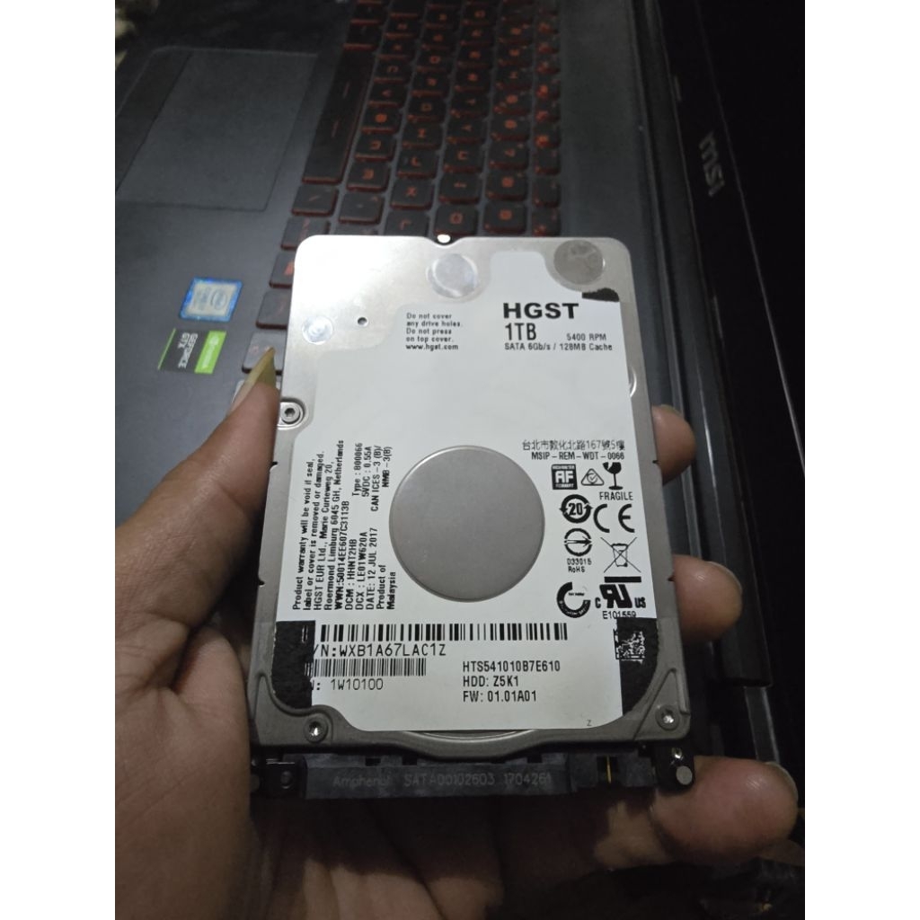 Harddisk SATA 2.5" HDD Laptop 1TB Internal HGST