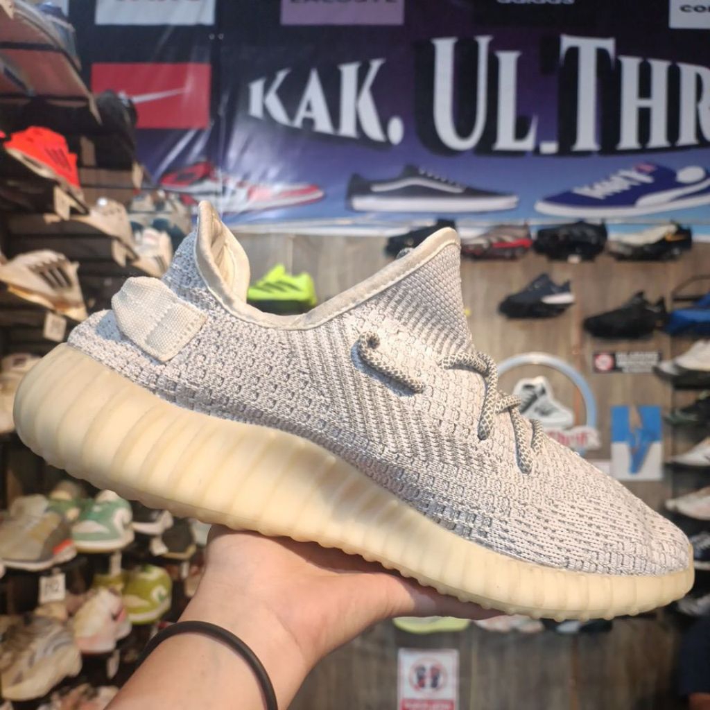 Adidas yezzy