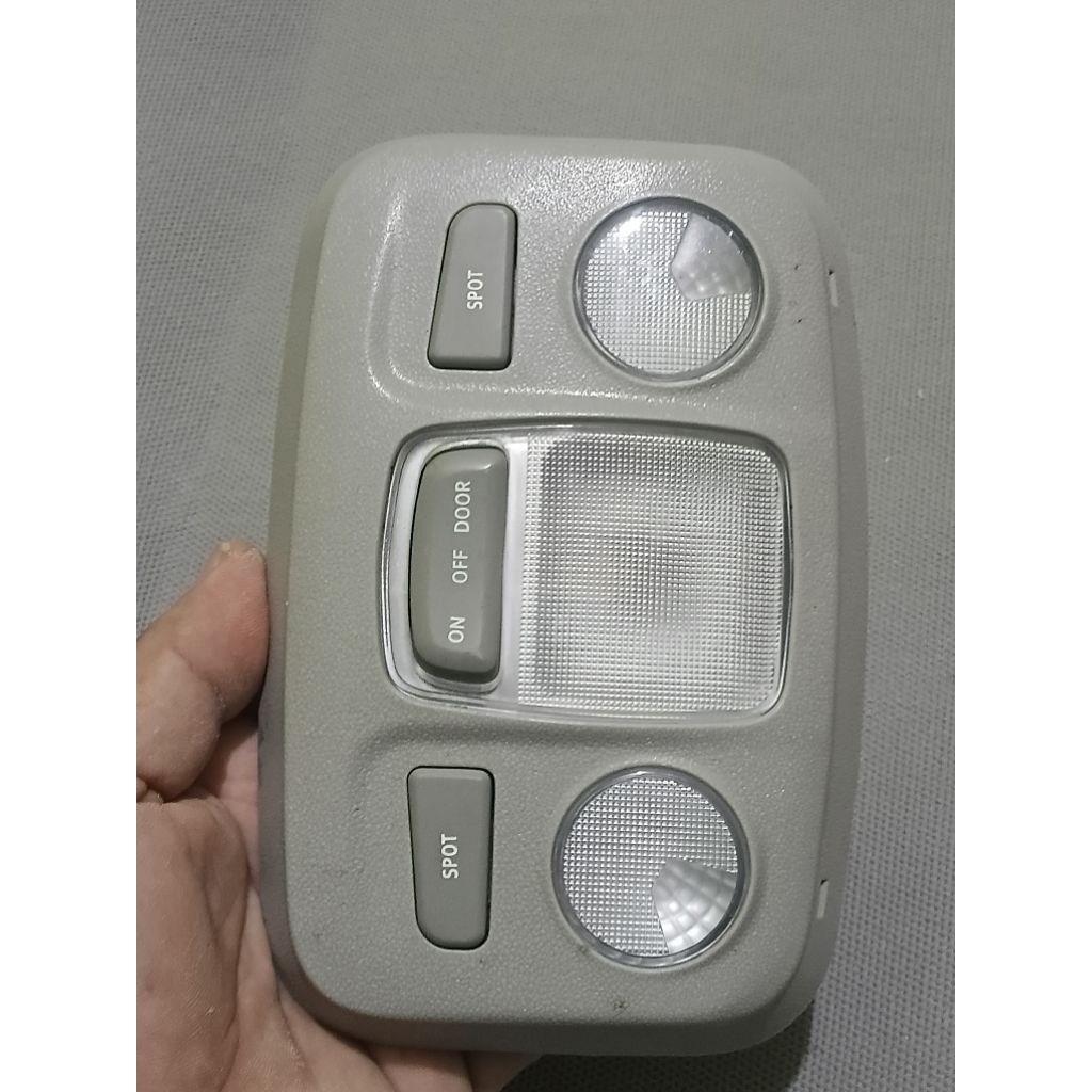 lampu plapon mobil avanza new Tahun 2012-2020