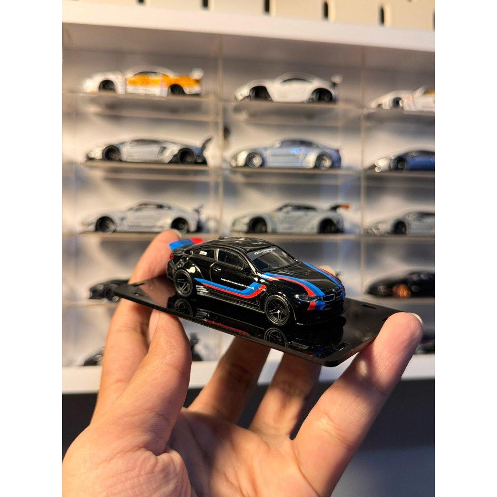 Mini GT BMW LBWK black