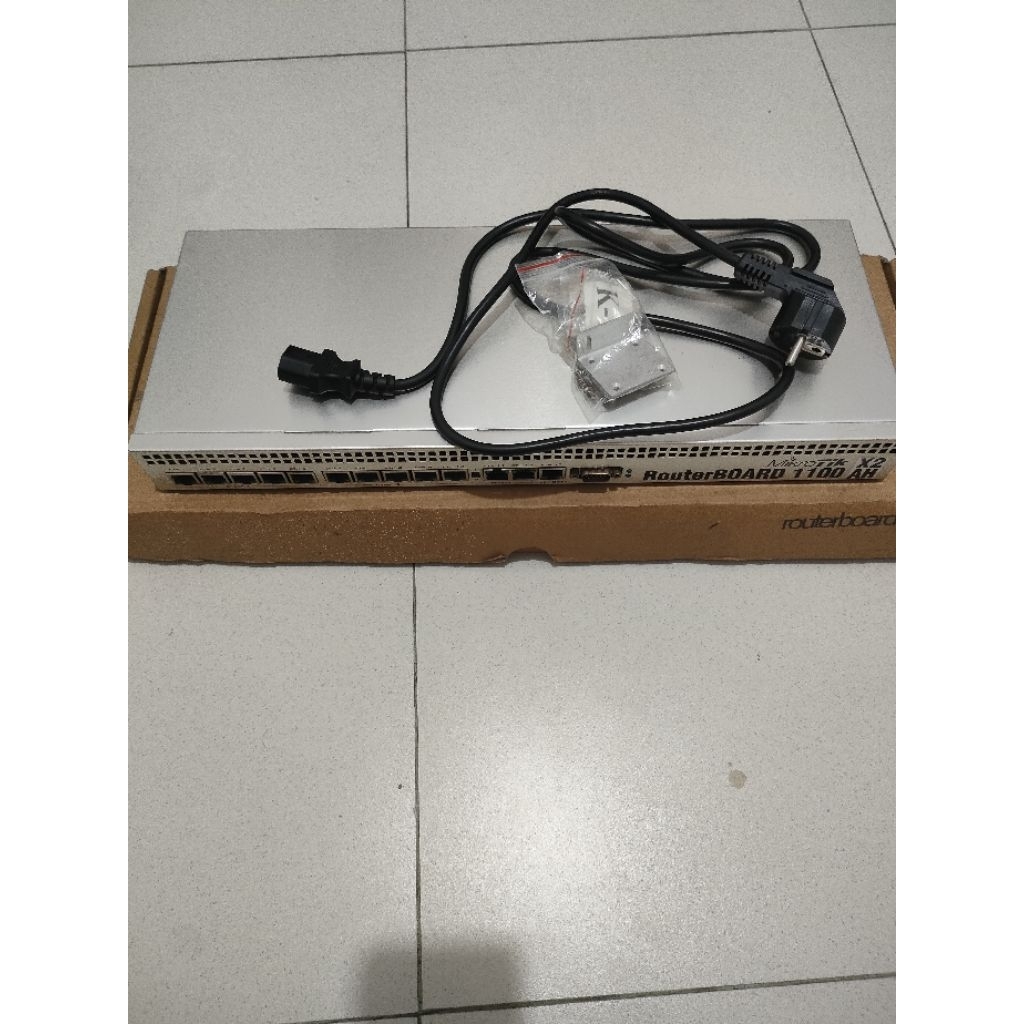 mikrotik rb1100ahx2