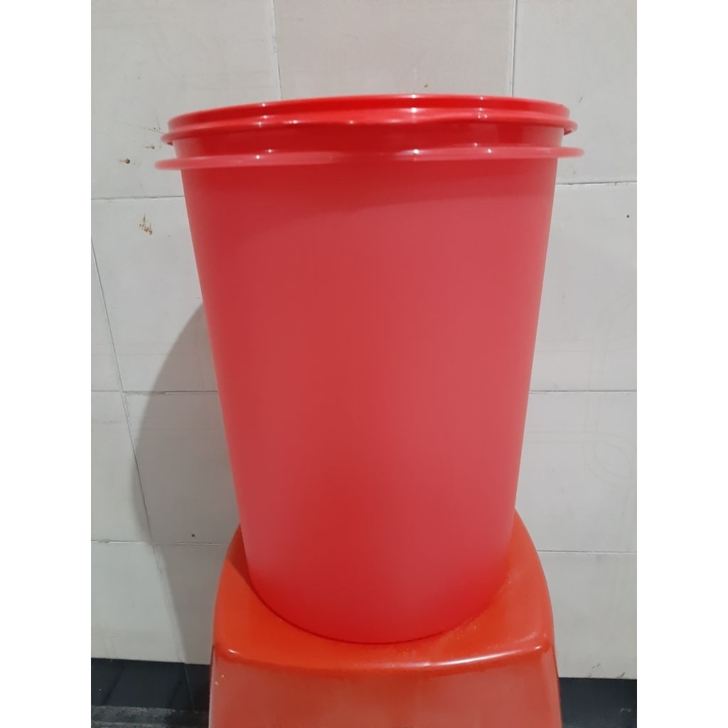 Toples merah 10liter tupperware tal canister