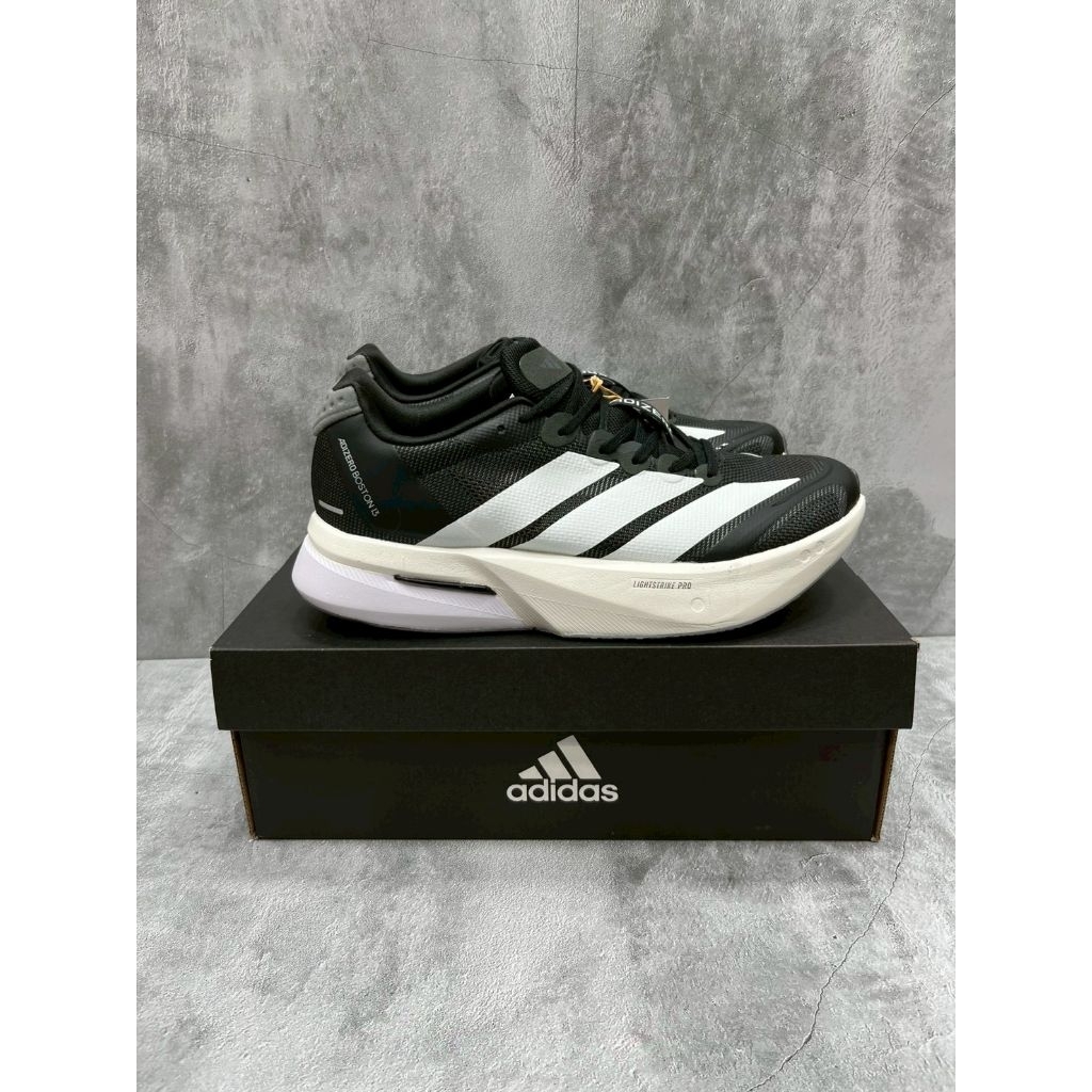 Sepatu running Adizero Boston 13