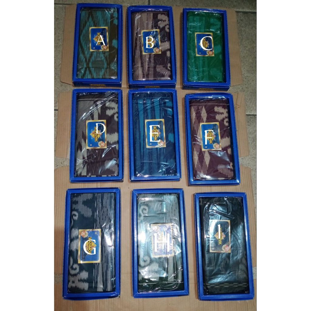 Sarung Wadimor Motif Bali Kotak Biru